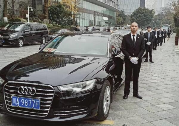 成都代駕租車價(jià)格多少錢一天？