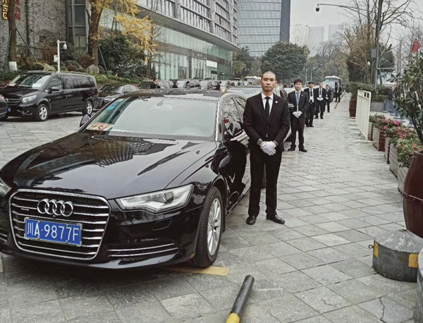 成都商務(wù)租車劃算嗎？