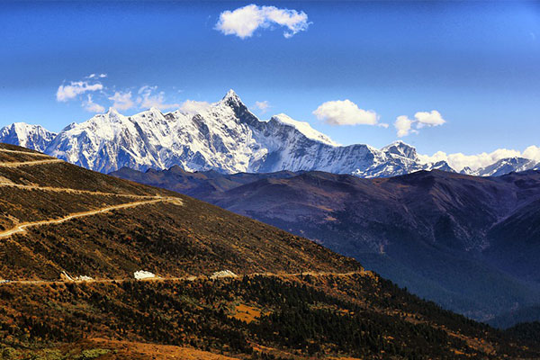 端午節(jié)四川租車旅游去哪兒？推薦人少景美的康巴藏區(qū)